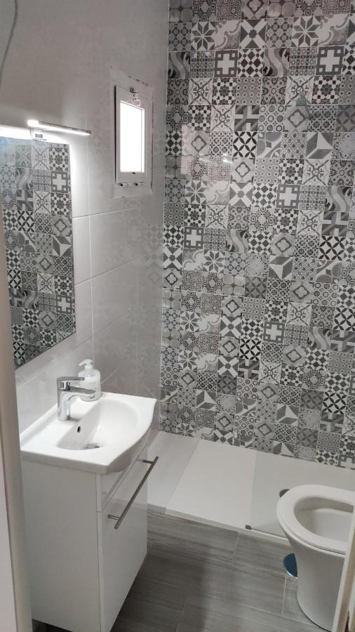 Saltillo Alto Gray Studio. Vistas Al Mar Y Piscina Torremolinos Exterior photo